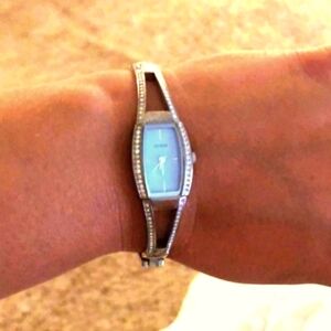 🆕️Vtg🎀❔️Guess❔️🎀 Classy Ladies Rhinestone Watch⌚️